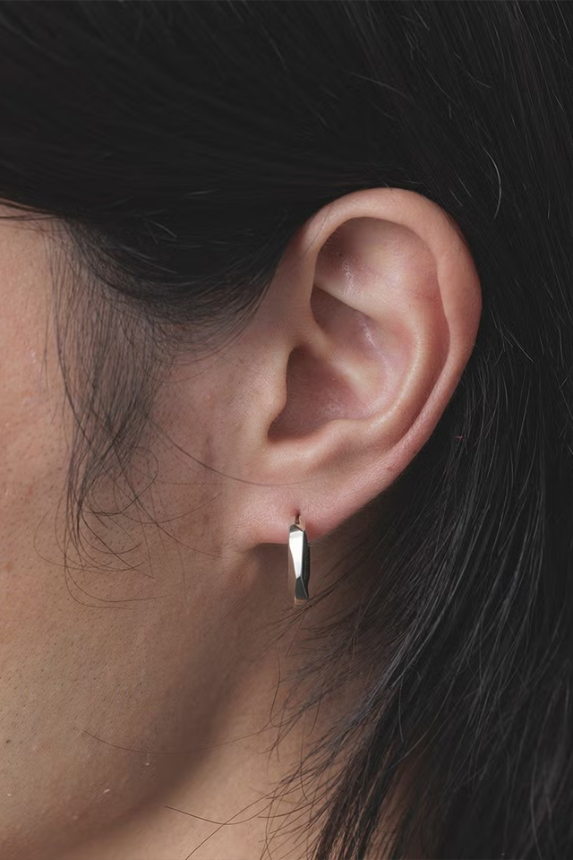 GARNI ピアス (右,左) Intersect Hoop Pierce | GARNI ONLINE STORE