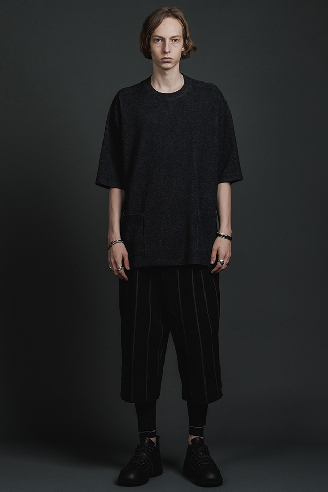 さくらい/john varvatos 46サイズ　wool 黒ピンストライ 1213002302_63974756d7cba.jpg