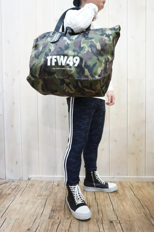 TFW49 T132220020 TOTE BAG BIG マルチトートバッグ CAMO 正規通販 ゴルフ メンズ レディース