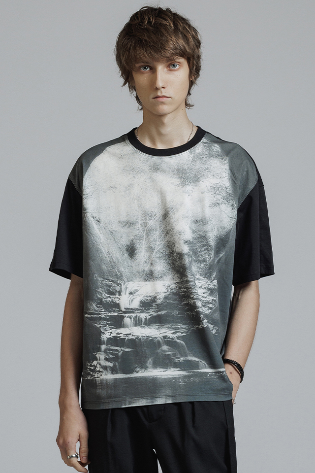 The Viridi-anne ザ ヴィリジアン VI-3993-01 PRINTED T-SHIRT (waterfall) プリントTシャツ BLACK 正規通販 メンズ