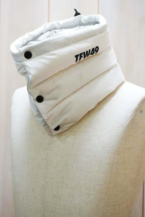 TFW49 ティーエフダブリューフォーティーナイン T132220017 DOWN NECK WARMER ダウンネックウォーマー WHITE 正規通販 メンズ ゴルフ