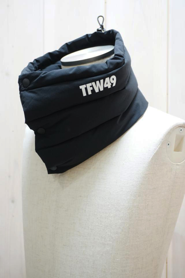 TFW49 ティーエフダブリューフォーティーナイン T132220017 DOWN NECK WARMER ダウンネックウォーマー BLACK 正規通販 メンズ ゴルフ