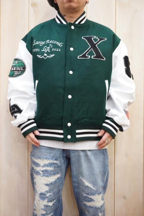 XLARGE 101224021007 OG LOGO VARSITY JACKET XLARGE スタジャン GREEN 正規通販 メンズ レディース