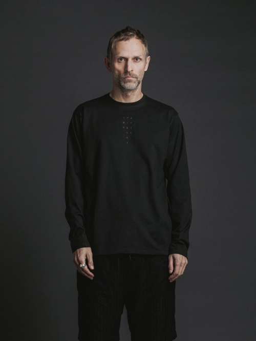 The Viridi-anne ザ ヴィリジアン VI-3545-01 EMBROIDERED T-SHIRT L/S 刺繍長袖Tシャツ BLACK 正規通販 メンズ
